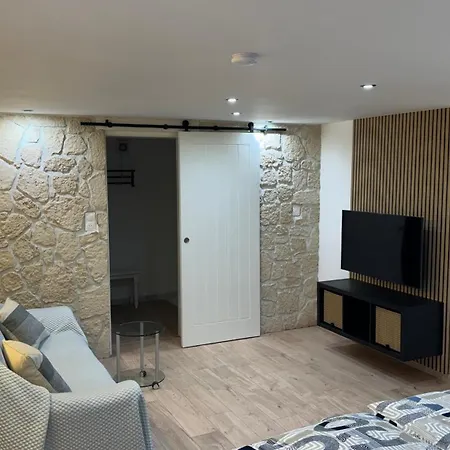 ゲストハウス Les Hortensias 3*